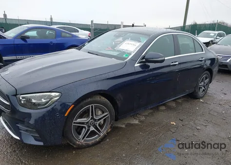 2021 Mercedes-Benz E 450 4Matic z USA, uszkodzony, nr VIN W1KZF5KB1MA934935